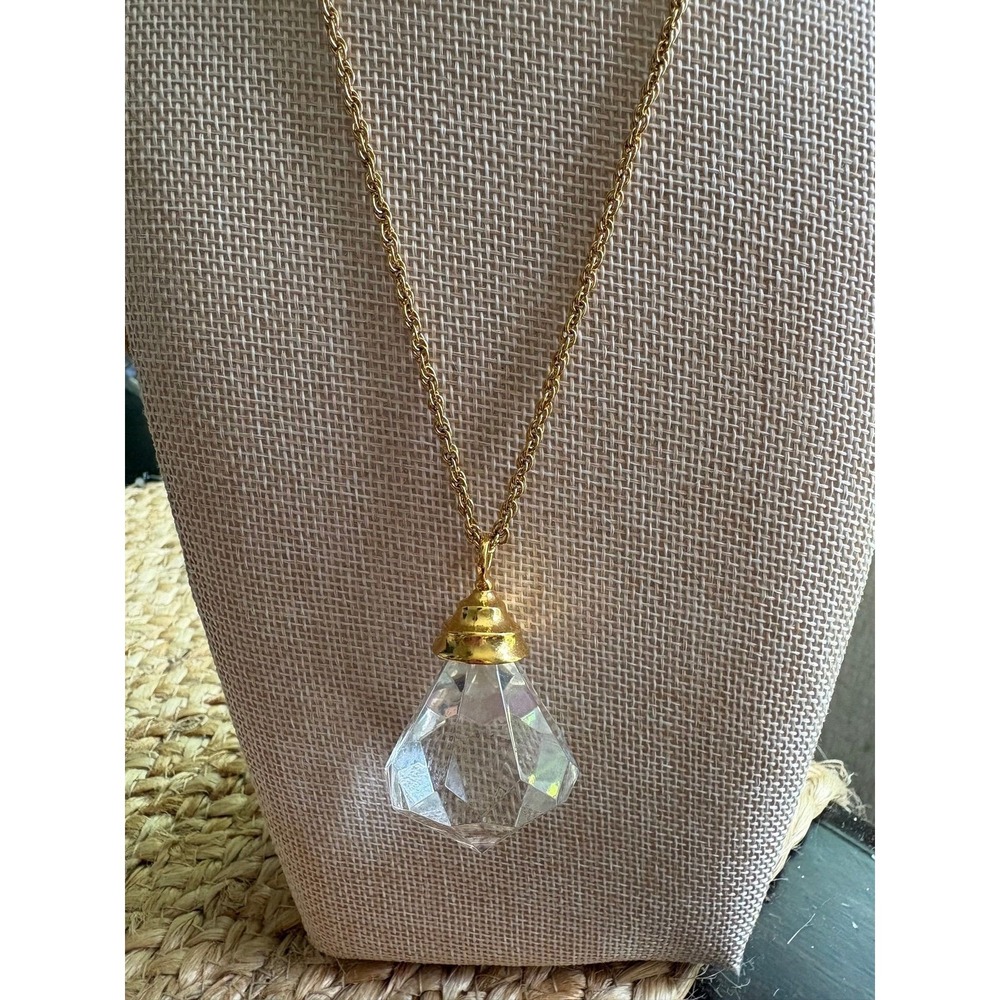 Avon Faceted Brilliance Pendant Necklace Gold Tone Long Chain Vintage Jewelry - Picture 2 of 5